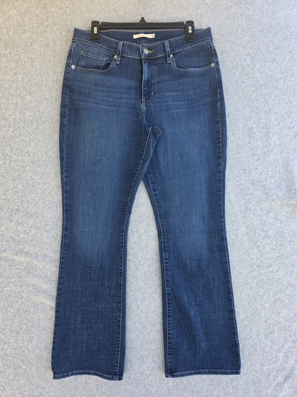 Levi's Women's Classic Mid Rise Bootcut Mid Blue Jeans Size 10S 30x30